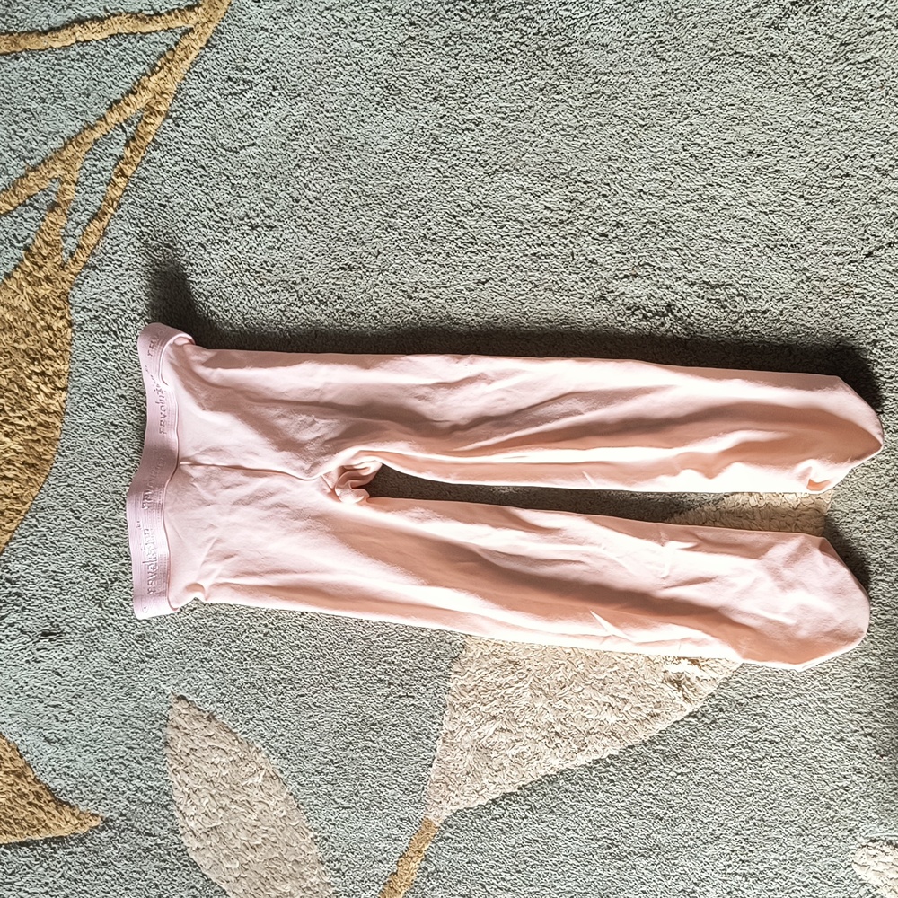 Light pink tights